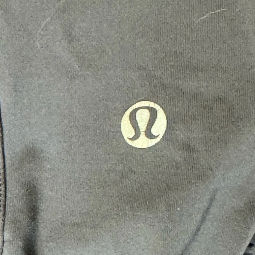 lululemon 4 Gray Zip Pocket Ruched Drawcord Biker Shorts - Picture 4 of 7